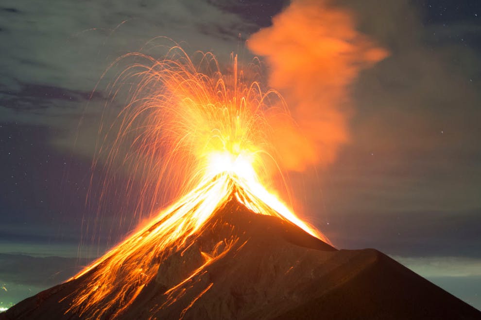 tipos erupciones volcánicas